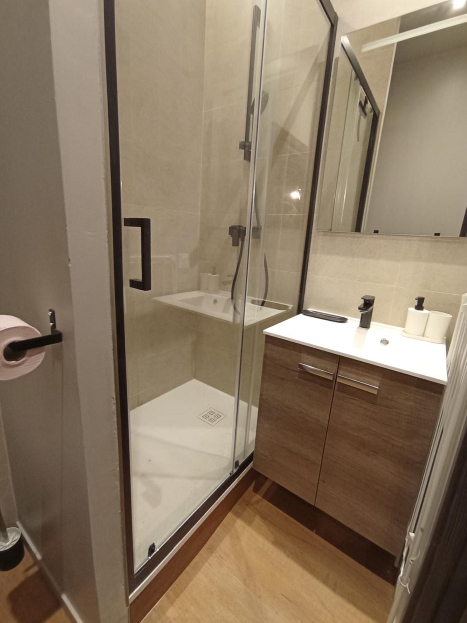 Le 12 Wifi Neuf App 01 Apartment Saint-Etienne  Luaran gambar